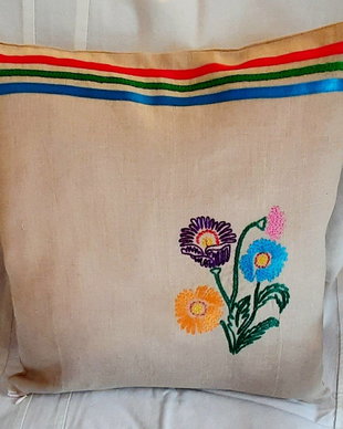 Față de pernă cu broderie