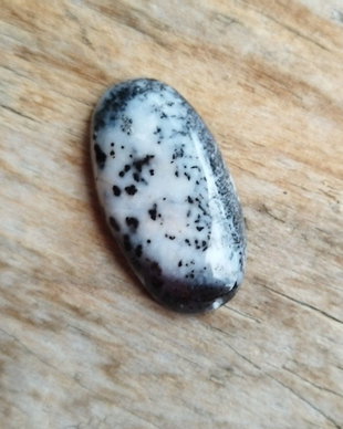 Cabochon opal dendritic, 27x15x4.8 mm