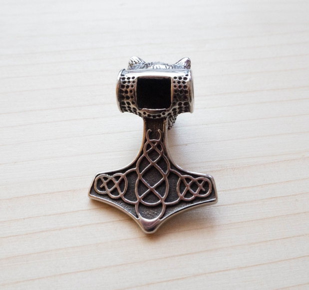 Pandantiv Mjölnir  Ciocanul lui Thor cu cap de lup