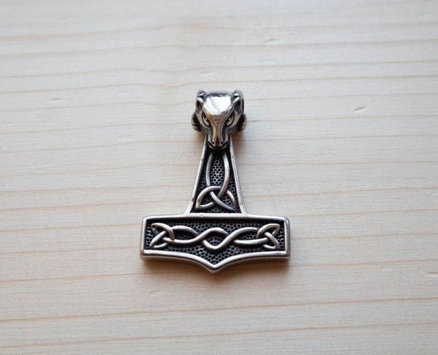 Pandantiv Ciocanul lui Thor, Mjölnir
