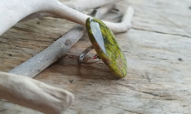 Inel reglabil opal verde REZERVAT