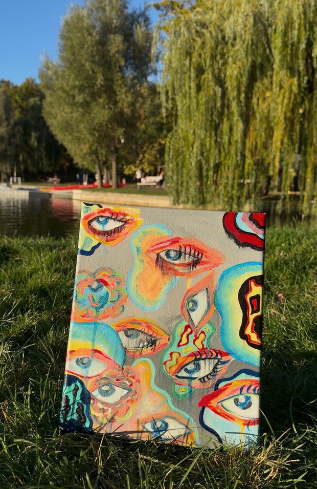 Eyes wide shut