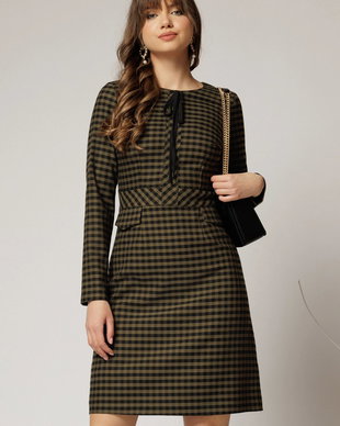 Rochie scurta kaki cu carouri negre snur la guler si fusta tip A
