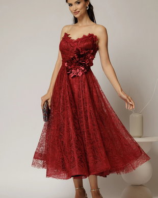 Rochie midi bordo de ocazie din dantela cu brose detasabile in talie