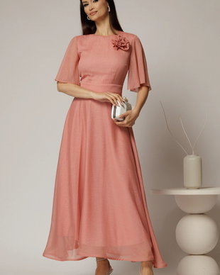 Rochie DY Fashion lunga roz din voal cu fir lurex in clos cu accesoriu la bust