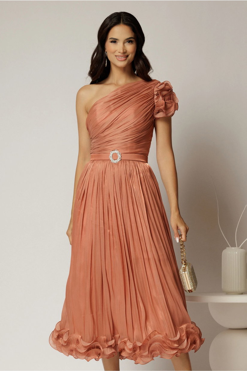 Rochie midi roz coniac din voal peliculizat cu volanase pe fusta