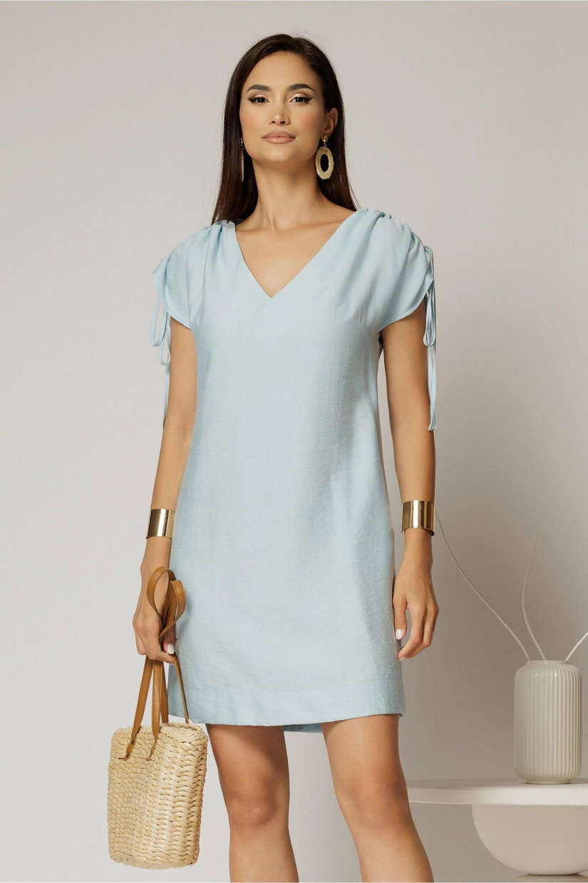 Rochie scurta bleu cu croi drept din rayon cu decolteu in V si snur la maneci