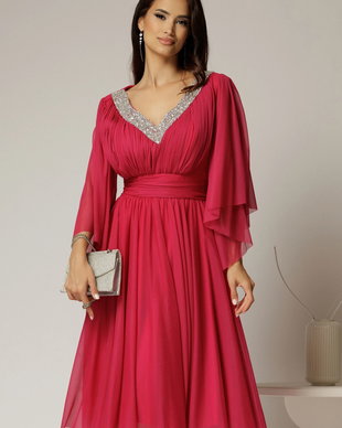 Rochie midi fucsia din tull cu decolteu in V si strassuri aplicate pe linia decolteului