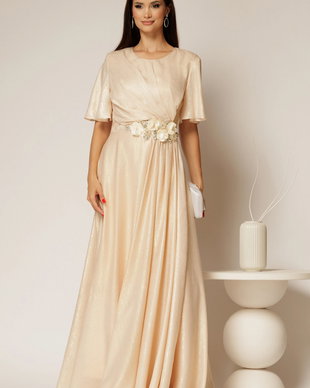 Rochie lunga bej de seara din voal cu accesoriu in talie