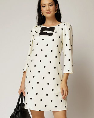 Rochie scurta alba cu buline cu croi drept si funde pe bust