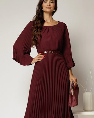 Rochie midi magenta plisata cu croi clos si decolteu rotund cu pliuri