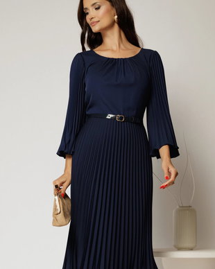 Rochie midi bleumarin plisata cu croi clos si decolteu rotund cu pliuri