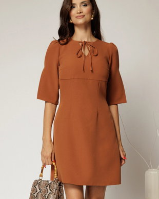 Rochie scurta caramizie cu snur la decolteu