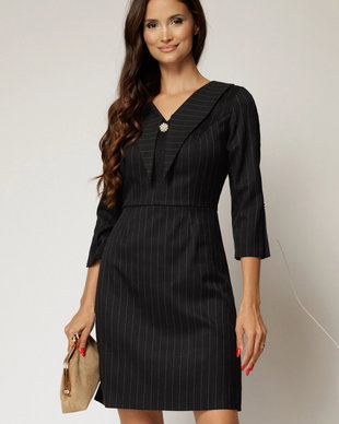 Rochie scurta neagra cu dungi guer ascutit si croi tip A