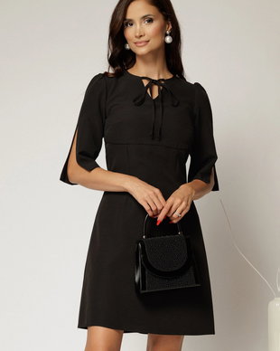 Rochie scurta neagra cu snur la decolteu