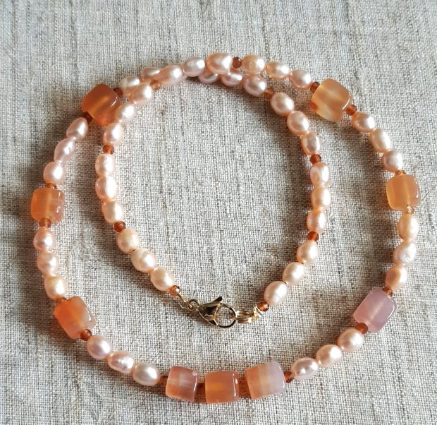 colier handmade - Perle, carneol și granat