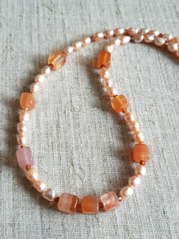 colier handmade - Perle, carneol și granat