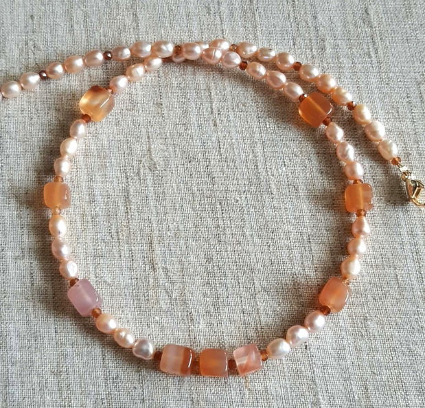 colier handmade - Perle, carneol și granat