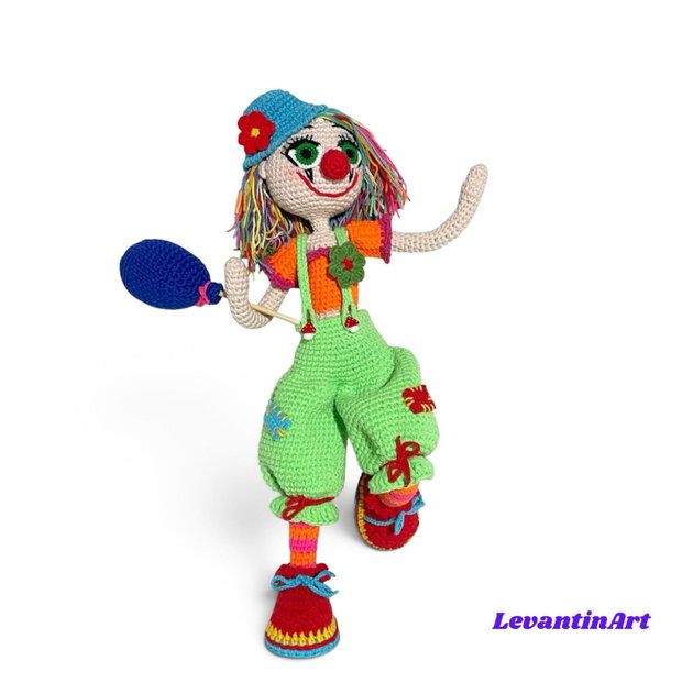 Păpușă Clown Croșetată Manual 50 cm, Păpușă Păiață Handmade, Piesă Decorativă, Cadou Original, LA COMANDĂ