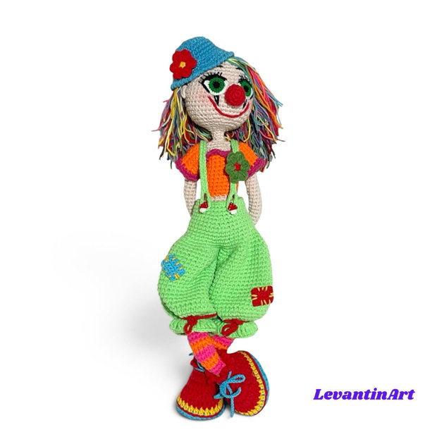 Păpușă Clown Croșetată Manual 50 cm, Păpușă Păiață Handmade, Piesă Decorativă, Cadou Original, LA COMANDĂ