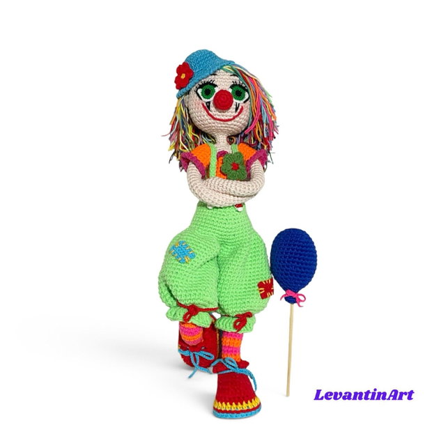 Păpușă Clown Croșetată Manual 50 cm, Păpușă Păiață Handmade, Piesă Decorativă, Cadou Original, LA COMANDĂ