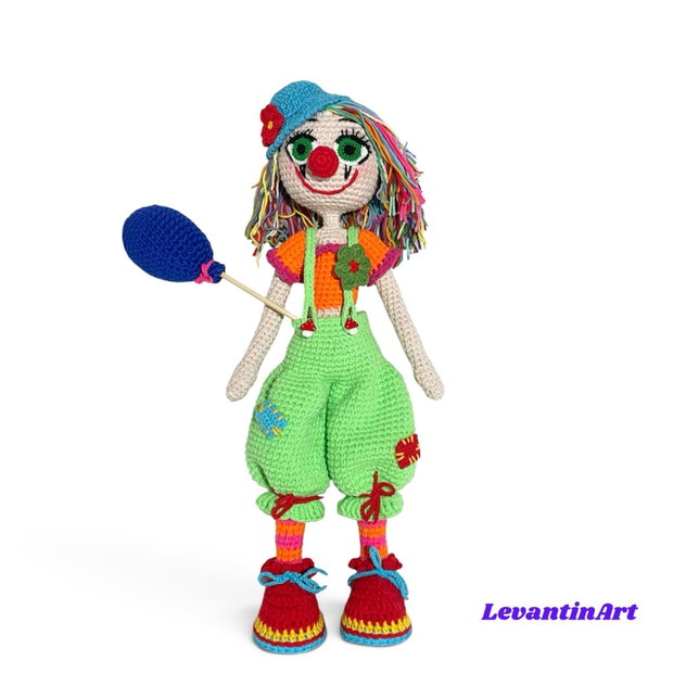 Păpușă Clown Croșetată Manual 50 cm, Păpușă Păiață Handmade, Piesă Decorativă, Cadou Original, LA COMANDĂ