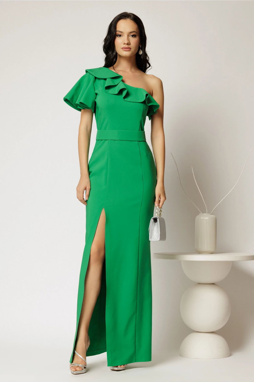 Rochie verde lunga de ocazie pe un umar cu volanas si slit pe picior