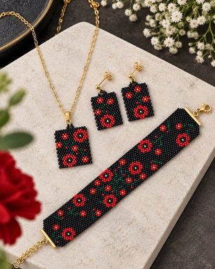 Set din margele ,,Floricele roșii,,