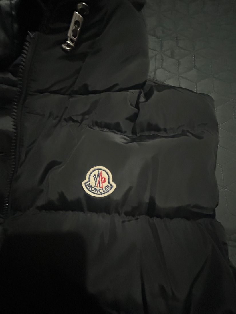 Vesta Moncler