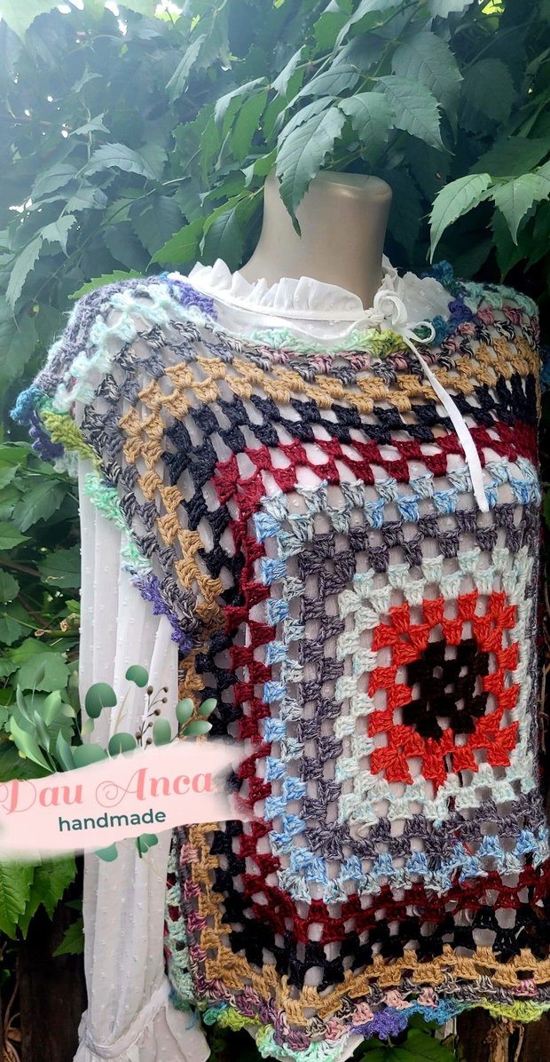 Bluza crosetata granny square