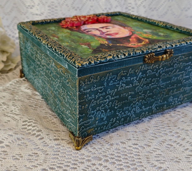 Cutie din lemn-Frida Kahlo