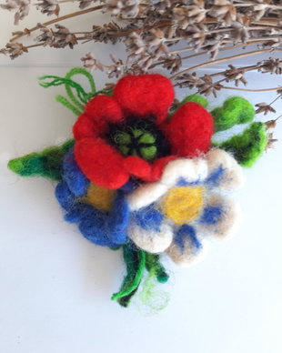 Broșă buchet cu 3 flori-handmade din lână împâslită