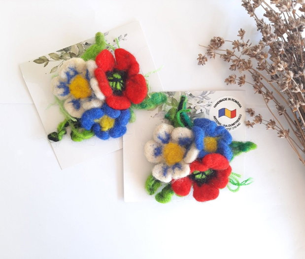 Broșă buchet cu 3 flori-handmade din lână împâslită