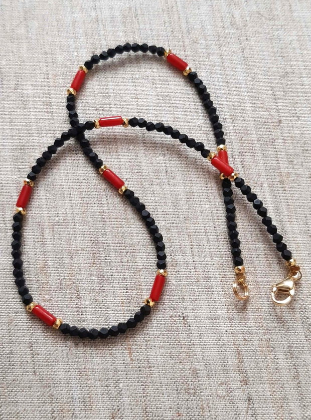 Colier choker cu coral și hematit