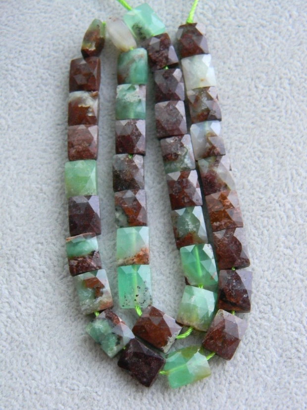 Chrysoprase fatetat 10x8 mm (AI 1)