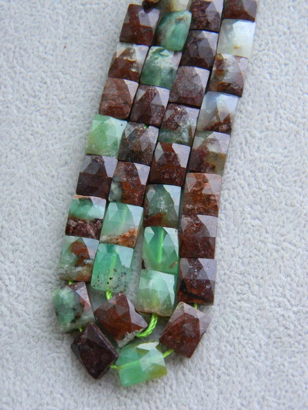 Chrysoprase fatetat 10x8 mm (AI 1)