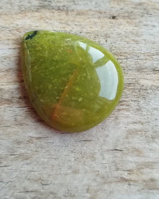 Cabochon opal verde, 32x26x7 mm