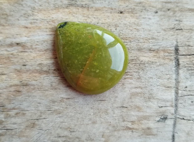 Cabochon opal verde, 32x26x7 mm