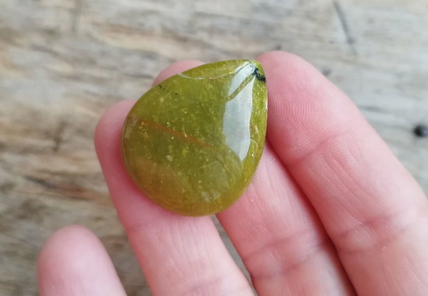 Cabochon opal verde, 32x26x7 mm