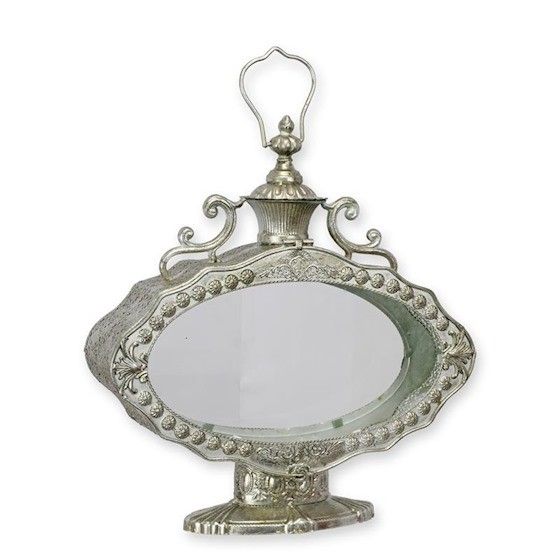 Felinar oval din metal argintiu