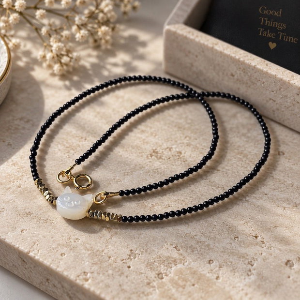 Colier din spinel negru