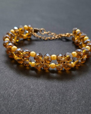 Brățară Golden Bloom  cristale aurii și perle