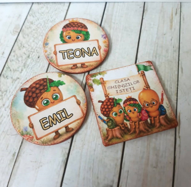 Insigne personalizate cu mascota clasei si nume - tema Ghi(n)zi