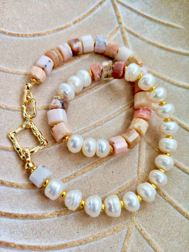 Colier opal roz & perle de cultura baroc albe