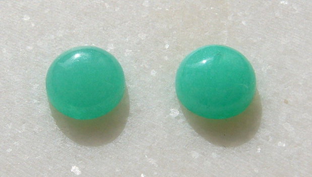 (2 bucati) Light green jade cabochon aprox 10x5 mm