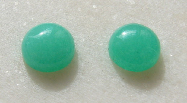 (2 bucati) Light green jade cabochon aprox 10x5 mm
