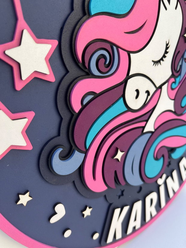 Decoratiune unicorn personalizata cu nume pentru camera copilului