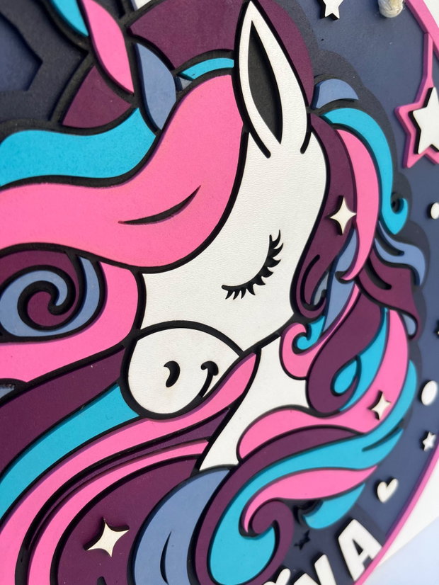 Decoratiune unicorn personalizata cu nume pentru camera copilului