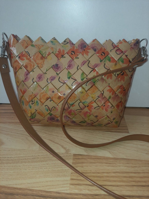 Geanta model floral