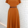 Rochie Coniac Eleganta cu Volane pe Umeri